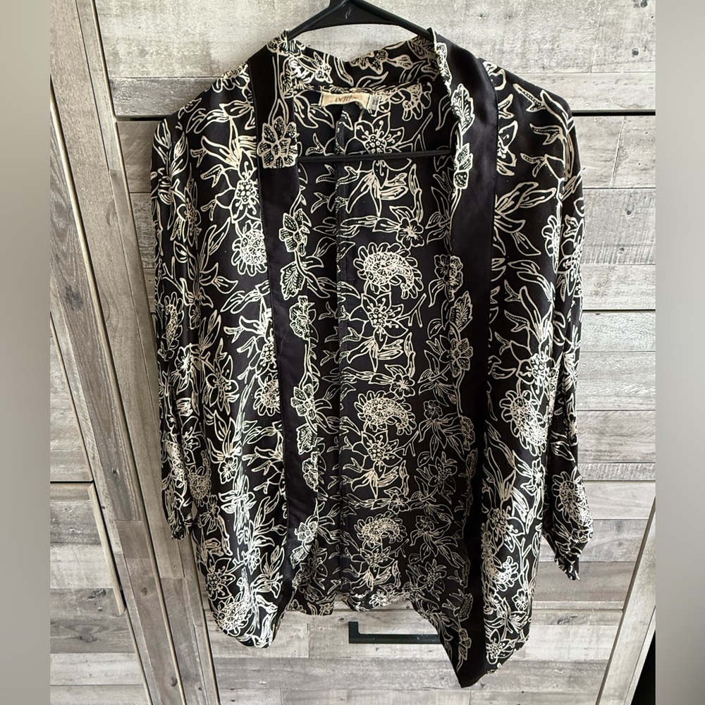 Black & White pure silk Floral Kimono Cardigan